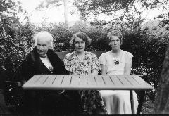 Mormor Elisabeth, Greta, Ruth